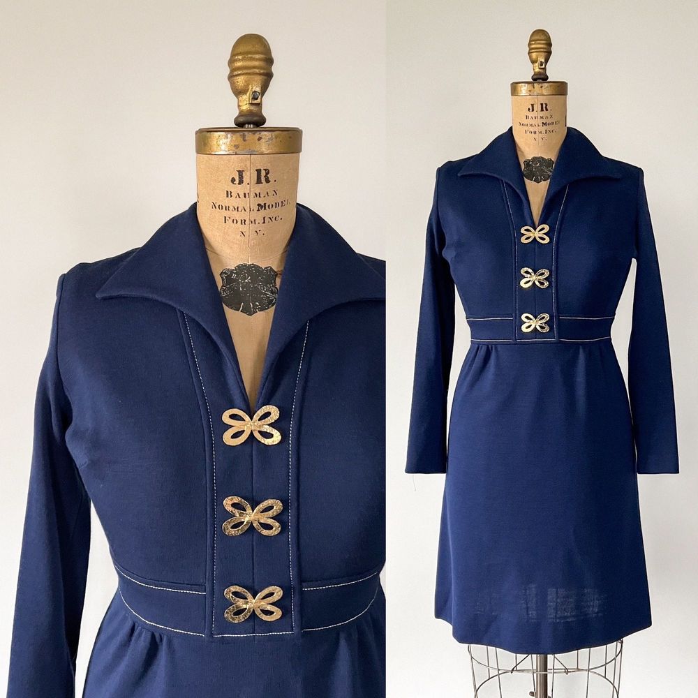 Vintage 1970s Mod Navy Indigo Blue Wool Knit Wing Collar Sweater Sheath Dress SM